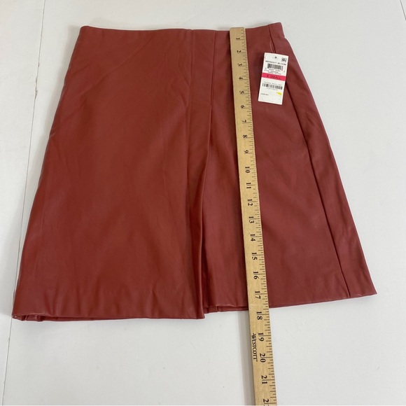 Bar III Mini Skirt Non Leather Winter Christmas Skirt Size Extra Small NWT - Picture 6 of 8
